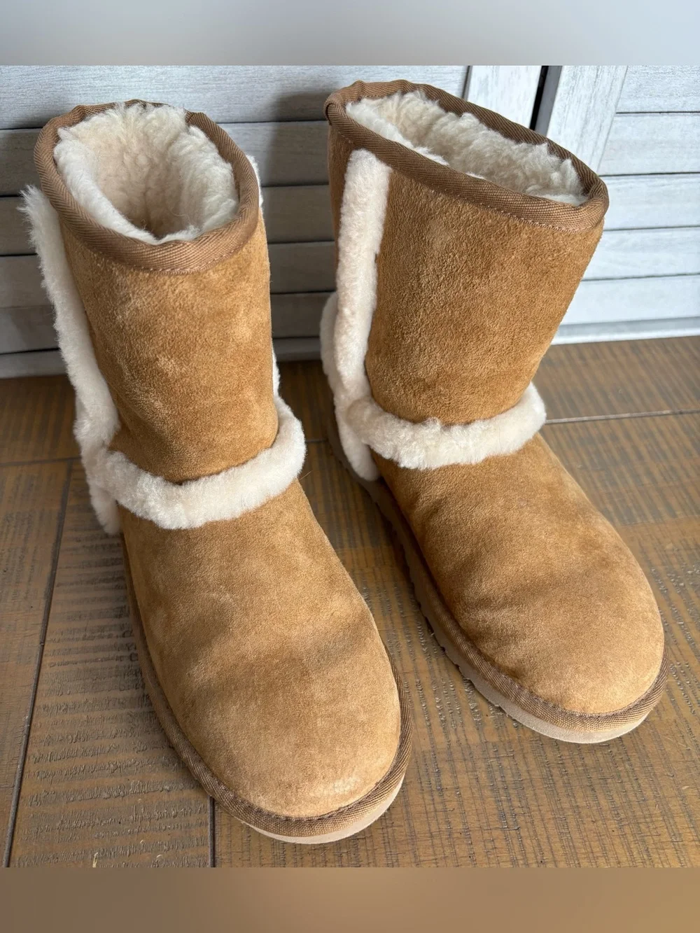 UGG Kids Hadley Boots Chestnut Suede Shearling Mid Calf Size 3 Kids